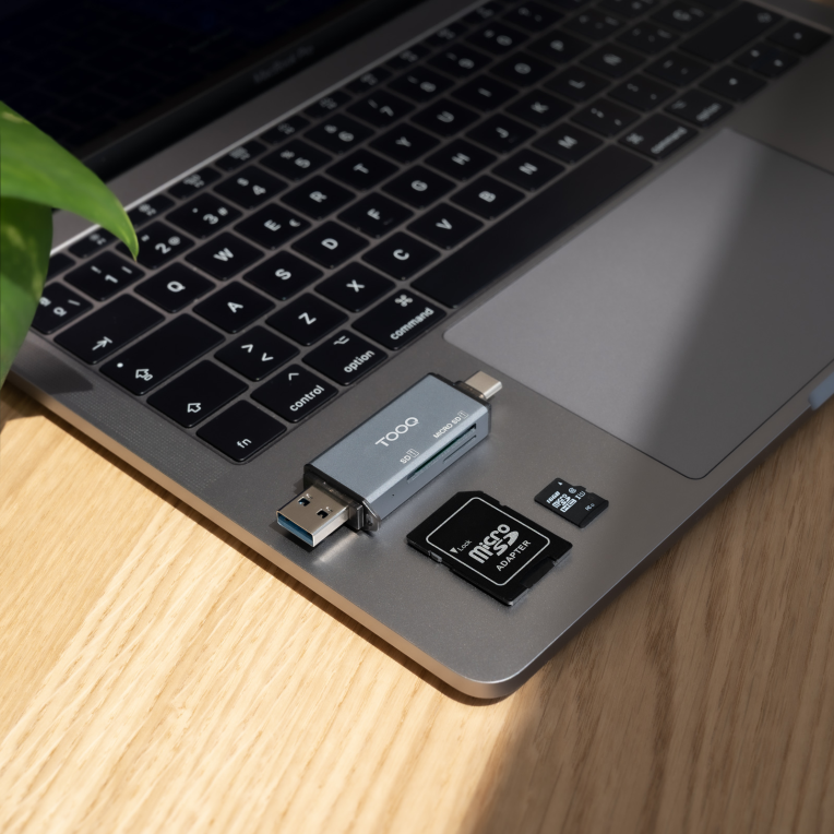 TooQ Lector de Tarjetas SD + TF, con entradas USB-C 3.0 + USB A, Color Gris