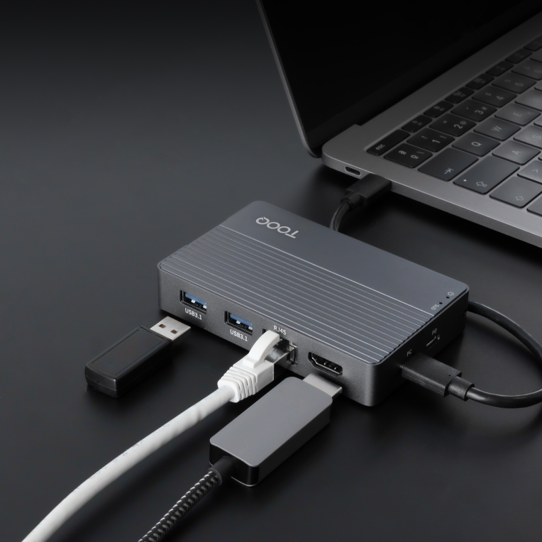 TooQ Caja externa para SSD M.2 NVMe/SATA + HUB USB-C 3.2 Gen2 con 2x USB-A 3.1 + 1x USB-A 2.0 + USB-C 3.2 Gen2 + HDMI 2.0 + RJ45 + SD/TF + AUDIO + USB-C PD 100W, Gris