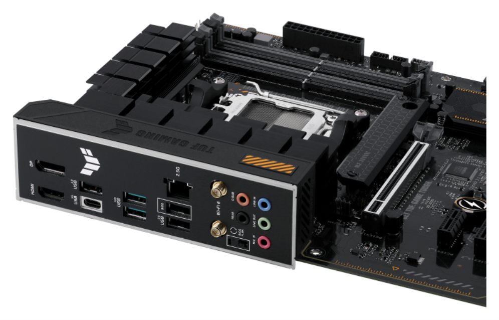 ASUS TUF GAMING A620-PRO WIFI AMD A620 Zócalo AM5 ATX