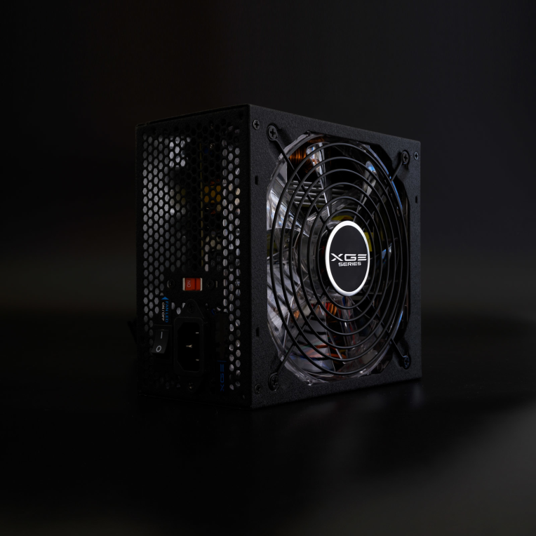 TooQ TQXGEII-700SAP unidad de fuente de alimentacion 700 W 20+4 pin ATX ATX Negro