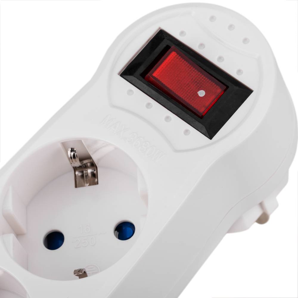 Multiplicador adaptador de clavija enchufe schuko triple blanco con interruptor