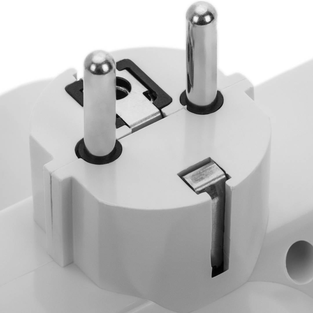 Multiplicador de clavija enchufe schuko cuádruple de color blanco