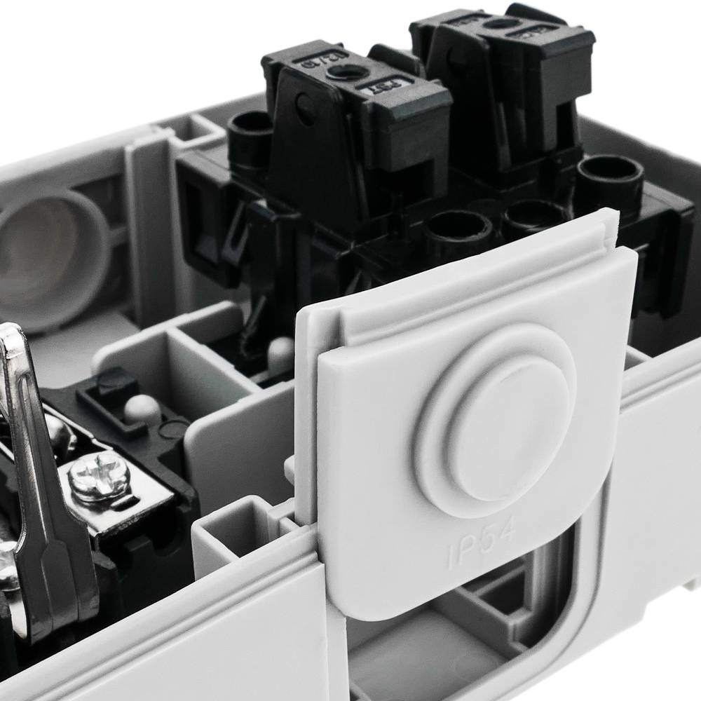 Base de superficie estanca IP54 16A 250V con interruptor conmutador y schuko
