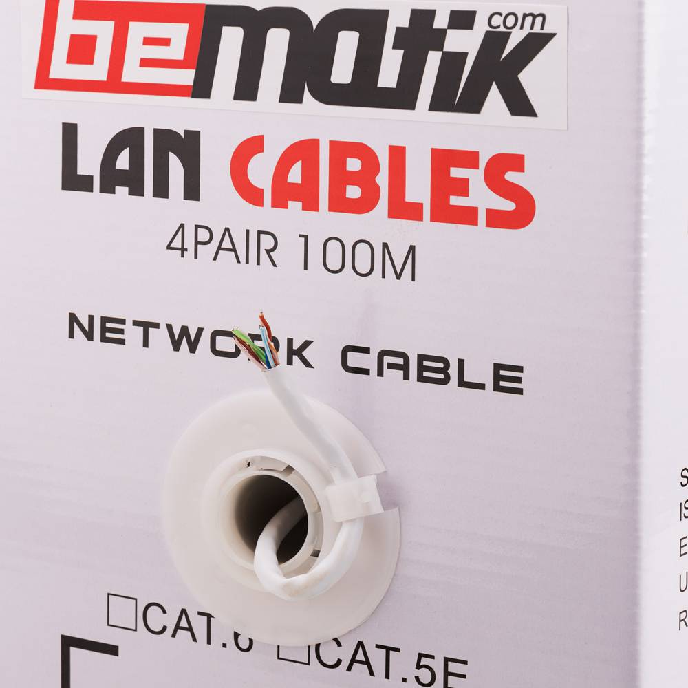 Bobina de cable de red ethernet Cat. 5e UTP CCA de 100 m rígido de color gris