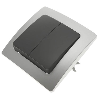 Interruptor doble empotrable con marco 80x80mm serie Lille de color plata y gris