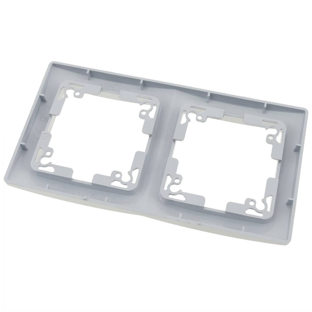 Marco doble para 2 mecanismos empotrables 150x80mm serie Lille de color plata y gris