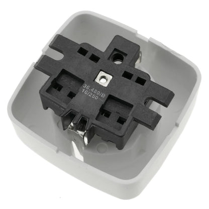Base de enchufe schuko de superficie con marco 80x80mm de color blanco