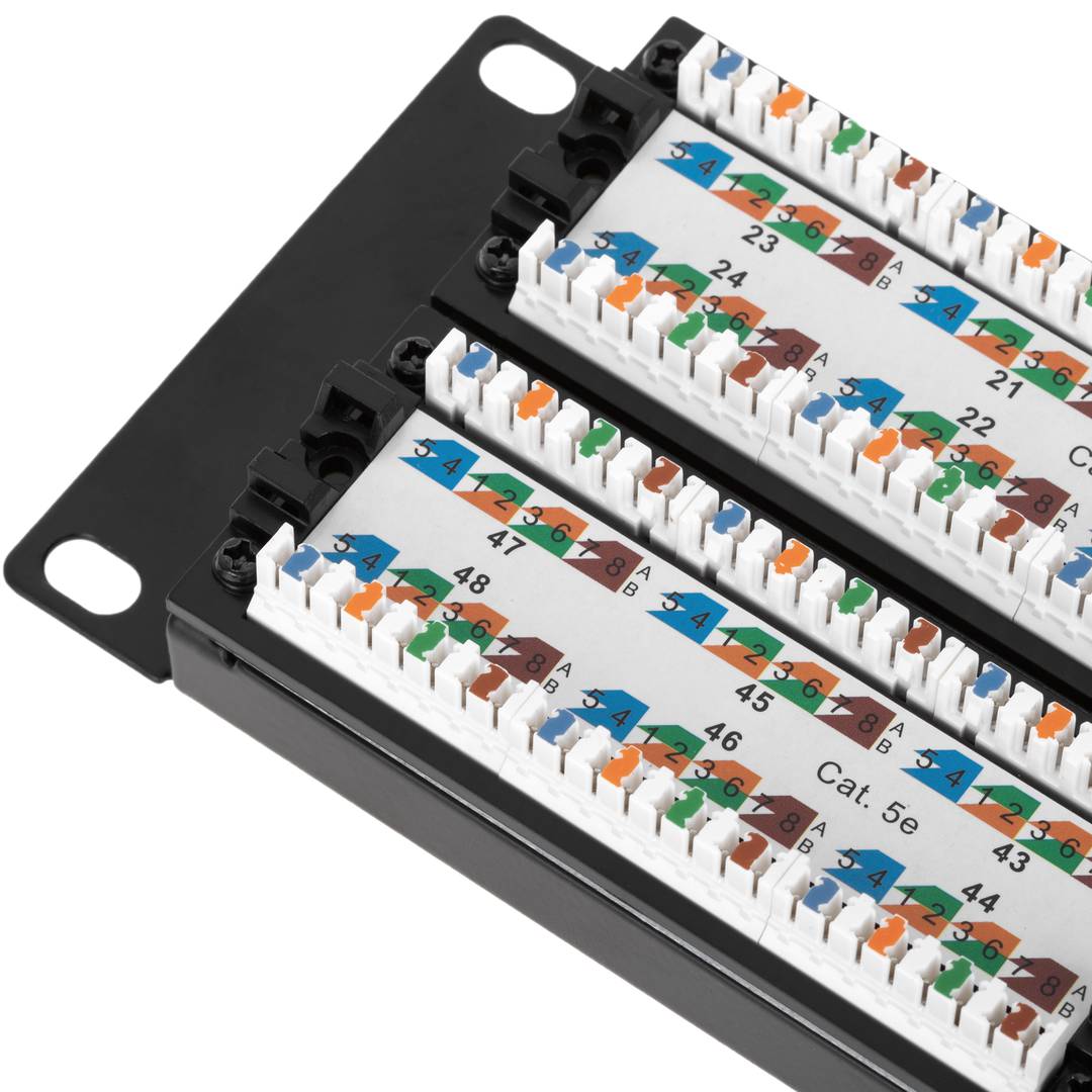 Patch panel de 48 RJ45 Cat.5e UTP 2U negro