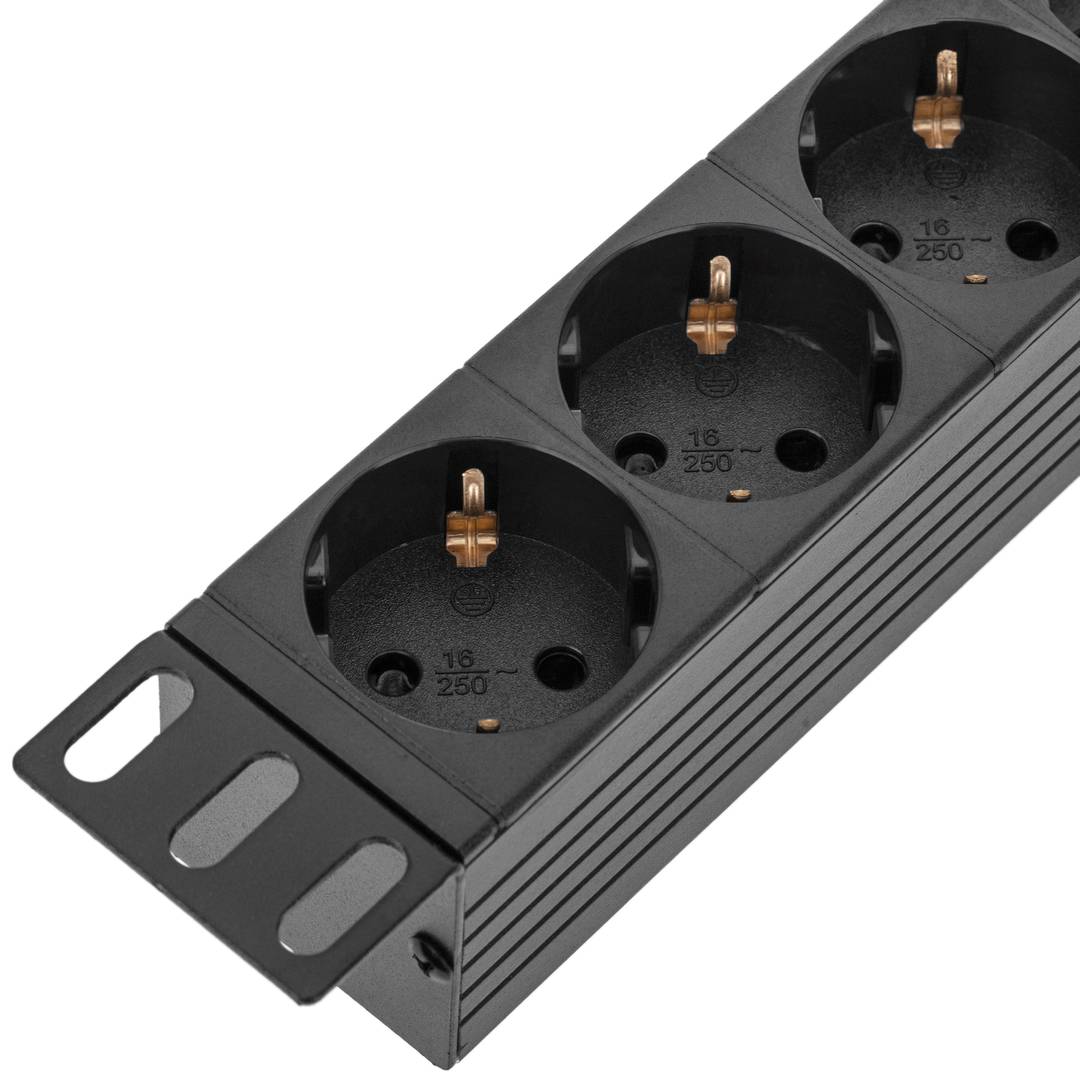 Regleta de enchufes para armario rack 19' 1U con 8 schuko e interruptor y cable de 3 metros C14