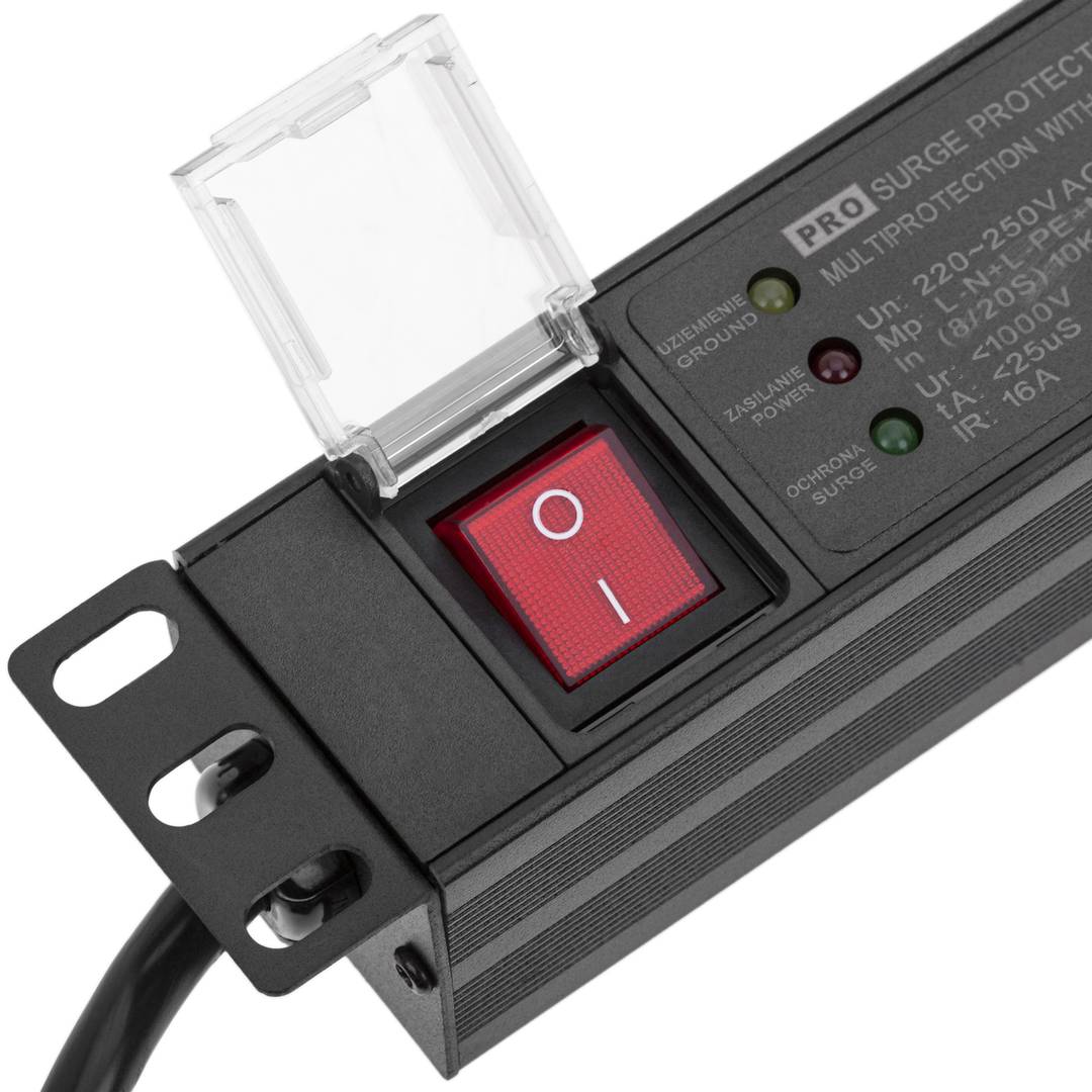 Regleta de enchufes rack 19' de 7 schuko con interruptor y protección sobretensiones