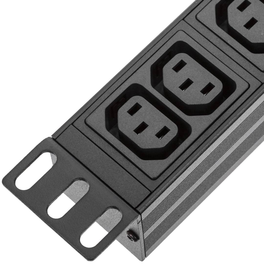 Regleta de enchufes rack 19' de 10 x C13 con interruptor y cable 2 metros C14