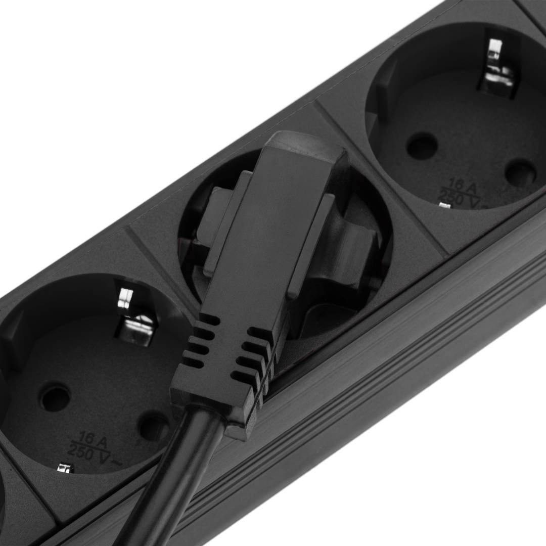 Regleta de enchufes PVC para armario rack 19' 1U con 8 schuko e interruptor