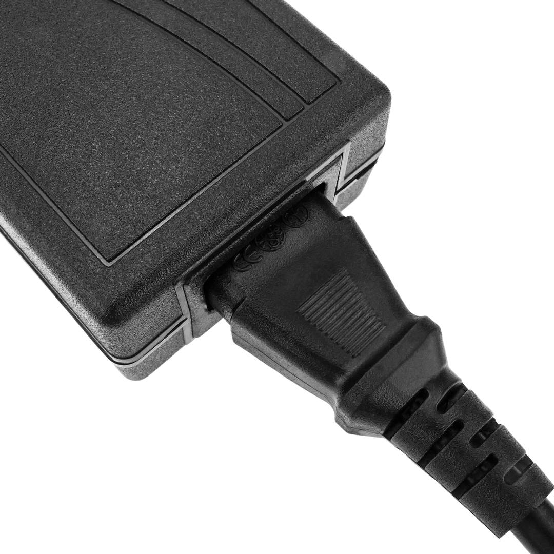 Fuente de alimentación de sobremesa de 220 VAC a 9 V y 3 A