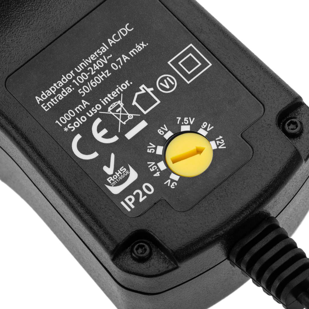 Alimentador universal 100-240 VAC a DC multi-voltaje 3V a 12V
