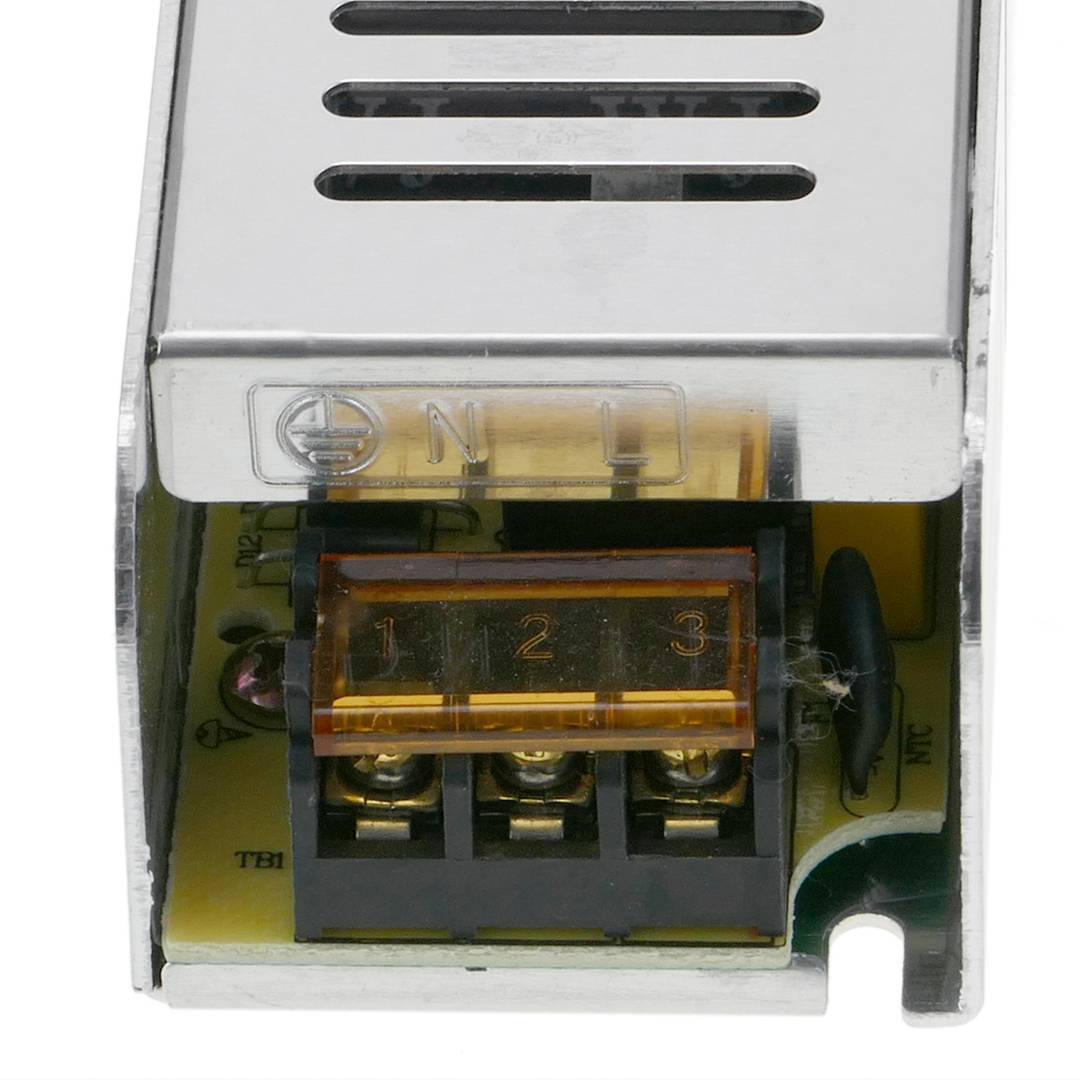 Fuente de alimentación industrial 12VDC 8.3A. Tamaño 47 x 187 x 37 mm