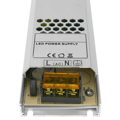 Fuente de alimentación industrial de superficie 12VDC 20.8A. Tamaño 53 x 308 x 21 mm
