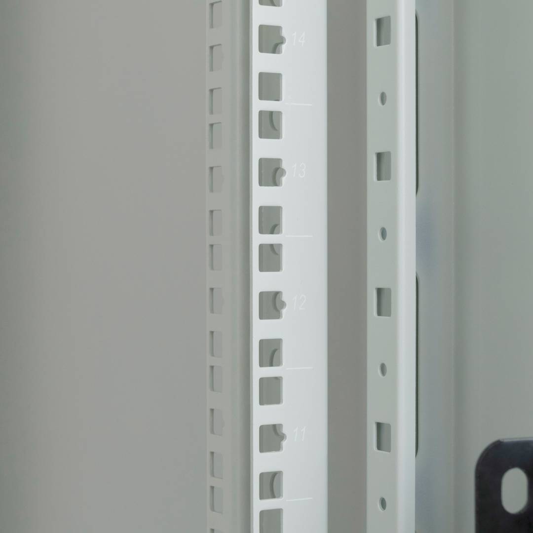 Armario rack 19' de pie 20U 600x600x1000mm blanco MobiRack GO montado
